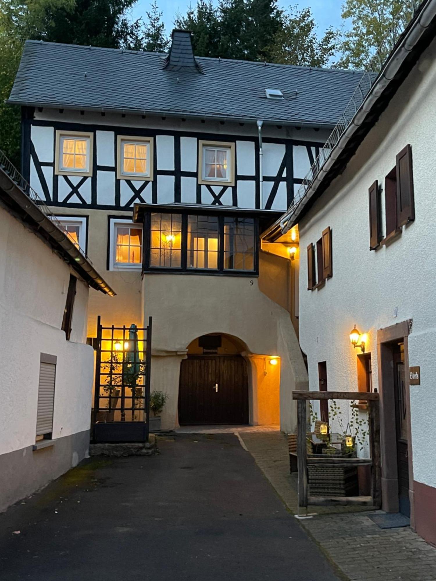 Ritterstube - Eifelstuben Mit Charme, Naehe See Und Burg, Aussergewoehnlich, Vulkaneifel Ulmen Dış mekan fotoğraf
